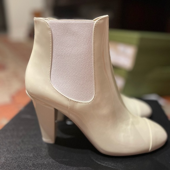 ❌SOLD OUT❌Chanel Cream Booties size 39 - Picture 10 of 11